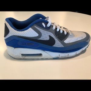 Men’s Nike Air Max Sneakers Size 11 Blue and White